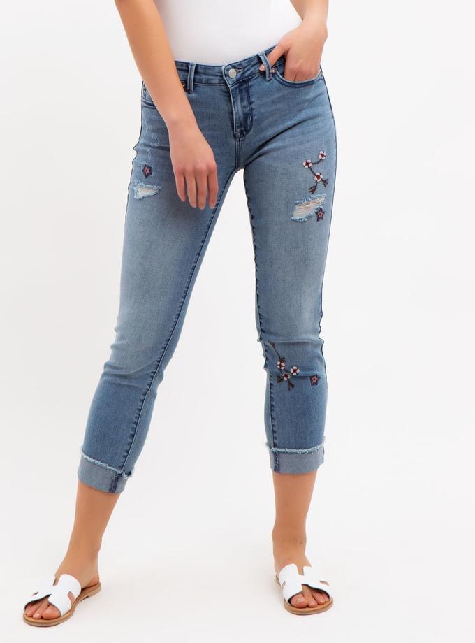 USPA EMBROIDERED MID RISE RELAXED FIT JEANS Free shipping