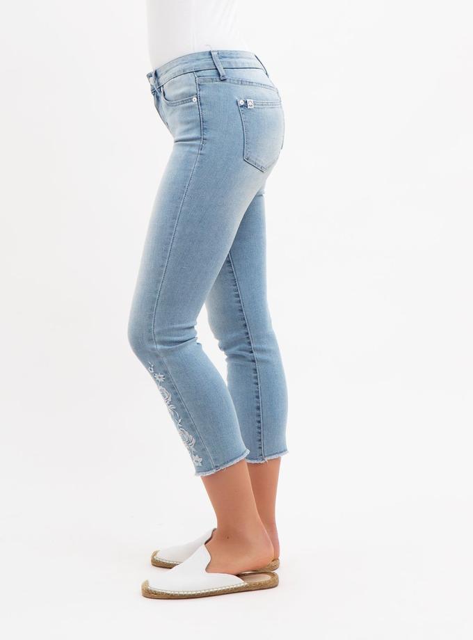 USPA FLORAL EMBROIDERED MID RISE SLIM FIT JEANS On Sale